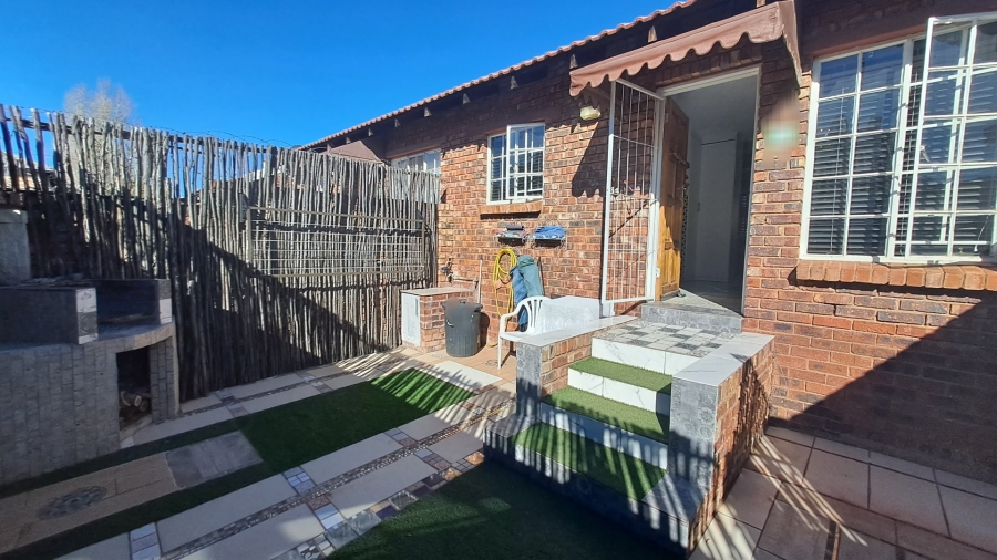 2 Bedroom Property for Sale in Pentagon Park Free State